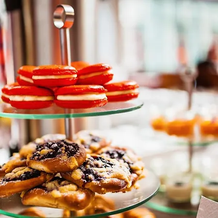 Don Prestige 4* بوزنان