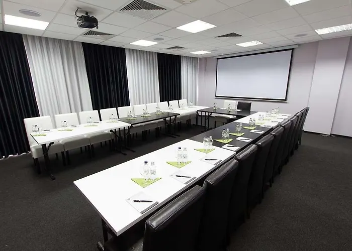 丹普雷斯提齐酒店 4*