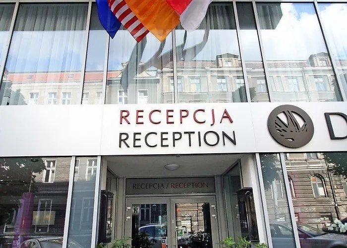 丹普雷斯提齐酒店 波兹南