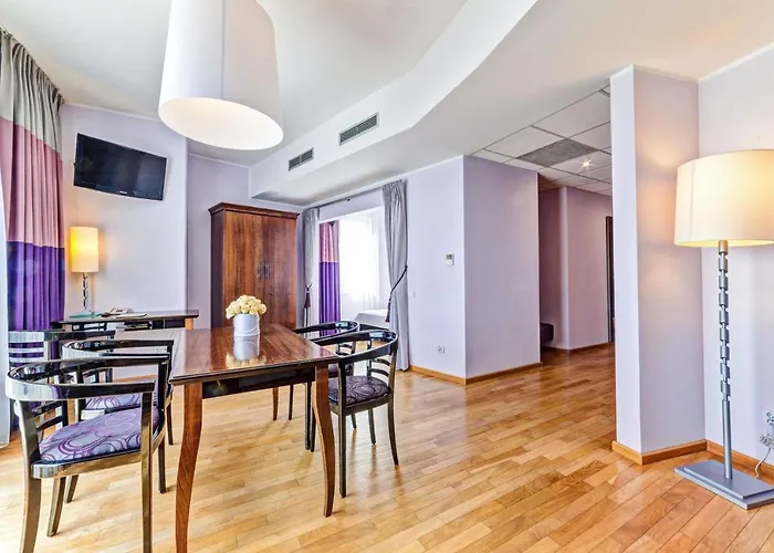 丹普雷斯提齐酒店 4*