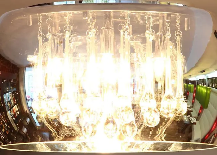 丹普雷斯提齐酒店 波兹南